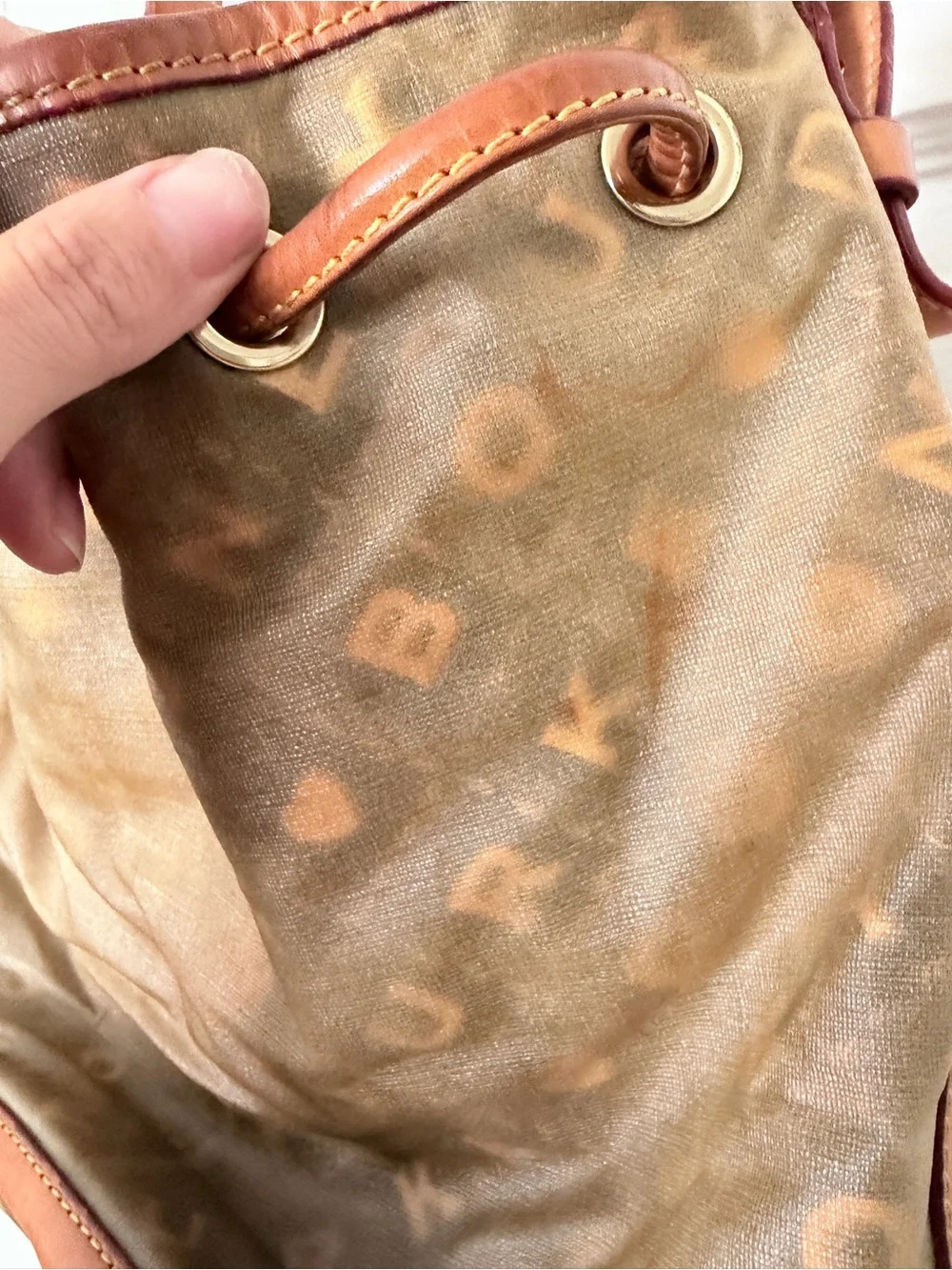 Vintage Dooney & Bourke crossword bucket bag